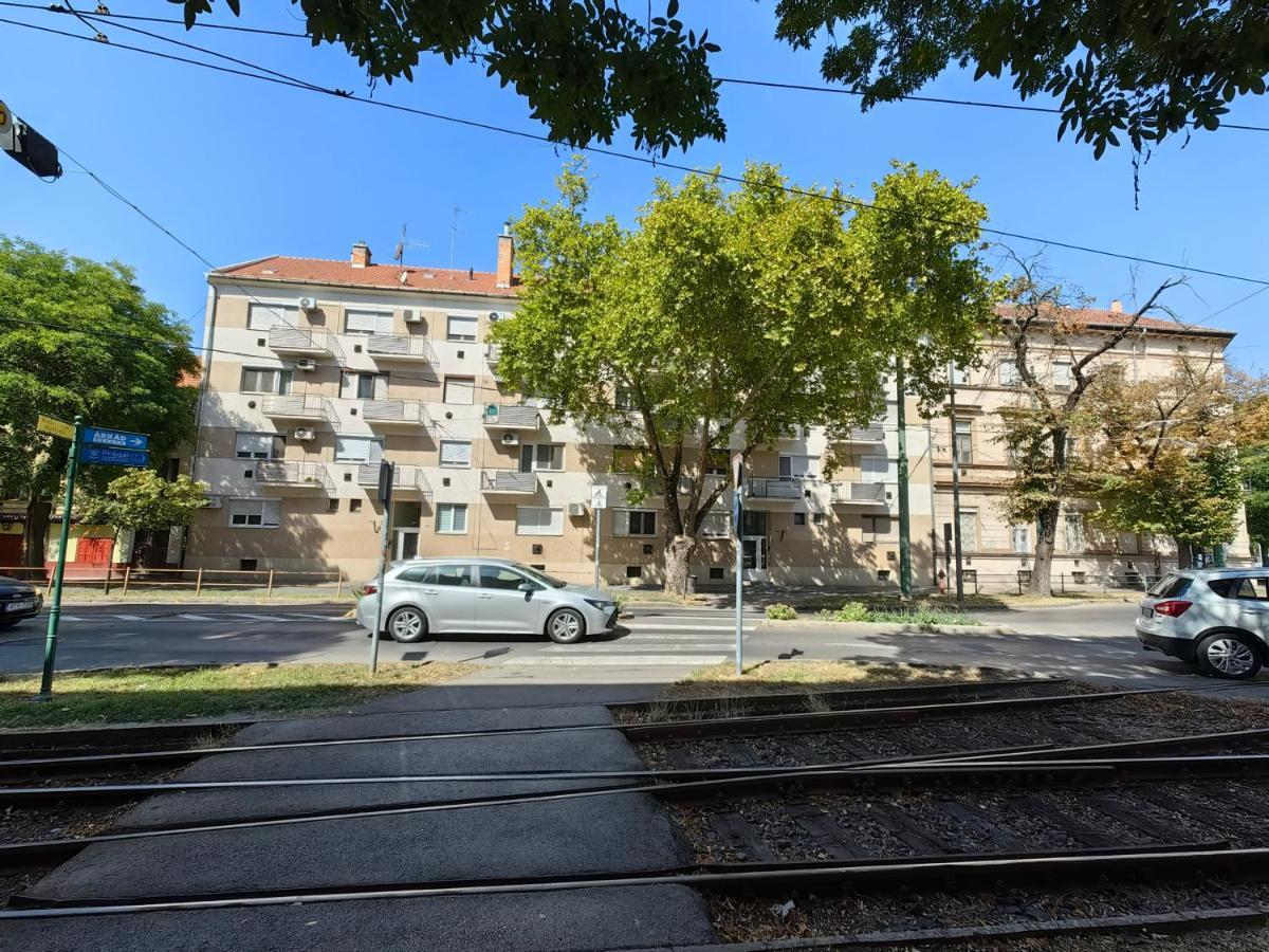 Oasis Apartman Ii. Szeged Exteriör bild